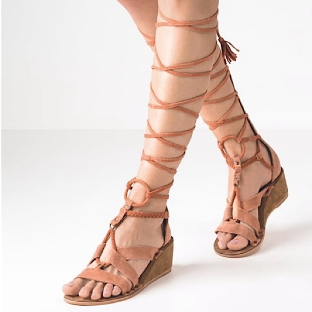 SOLD 🌸 Free People Saltarello Gladiator Mini Wedge Sandals